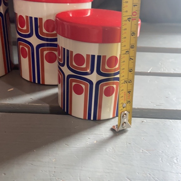 Retro tin set Best in Home Host Pick! - Picture 4 of 8